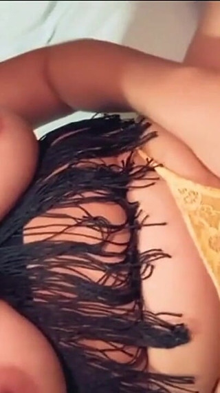 الجنس العربي المصري شارموتا وضع مرهم في مؤخرتي ومارس الجنس معي بشدة