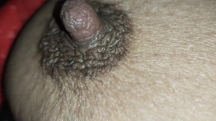 زوجتي كبيرة الثدي مستعدة دائما لممارسة الجنس