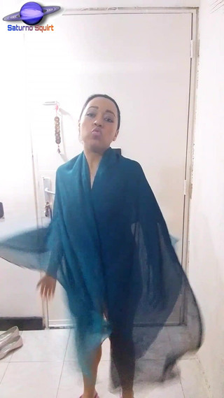 بخ زحل الأميرة العذراء المسلمة تقوم بالرقص الطقسي ثم تستمني بشدة