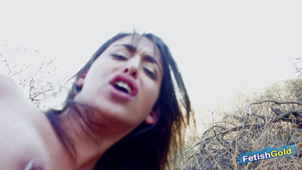 الحلو العربي في سن المراهقة يحصل مذهلة كس تبا في الهواء الطلق