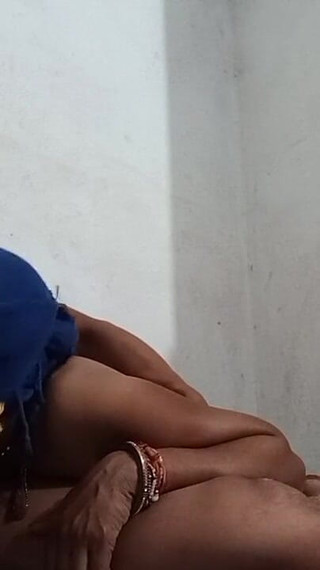 زوجان هنديان يستمتعان بالفيديو الجنس عن طريق الفم Bhaarateey زوجان ساخنان يستمتعان بالفيديو الجنس عن طريق الفم