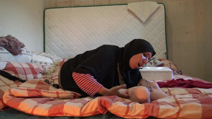 بوريت المغربية تريد ممارسة الجنس السحاقي مع الفتيات