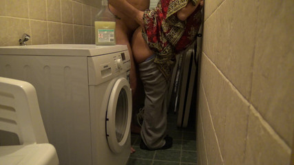 زوجة الديوث العربية التركية تمارس الجنس الخشن مع سباك