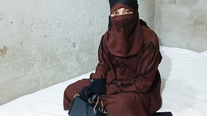 ذهبت صديقة مسلمة إلى صديقها للحصول على كس خاص