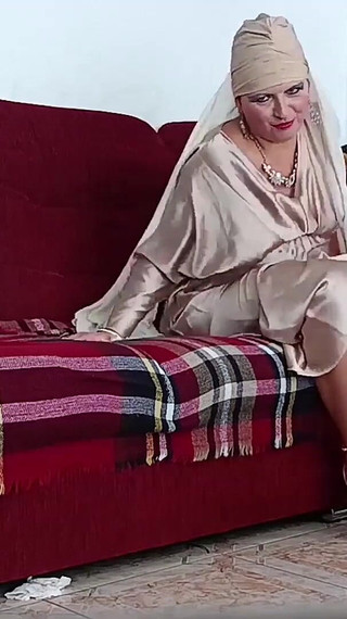 أنا يمارس الجنس مع صديقتي المسلمة