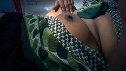 التاميل الساخنة الثدي مص ستيبونتي مسلم