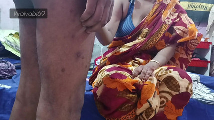 STEPMOM عالقة، ربيب اللعنة صوت واضح