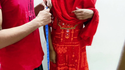 الساخنة البنغالية bavhi حصلت مارس الجنس من قبل خياط اللباس