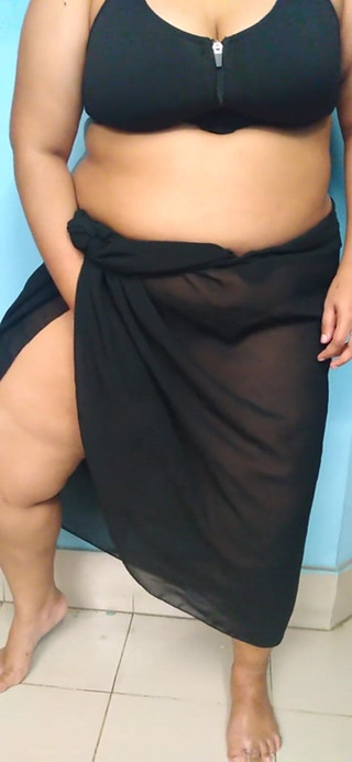 خادمة العربية السعودية يمارس الجنس بجد مع الخيار الصعب اللعنة