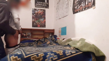 هايل تحب أن تضايقني بزي الممرضة الخاص بها