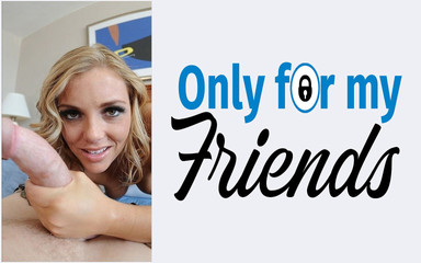 صديقتي وقحة كبيرة غير مخلصة تفتح ساقيها للاستمتاع بكسها وتأخذه في فمها